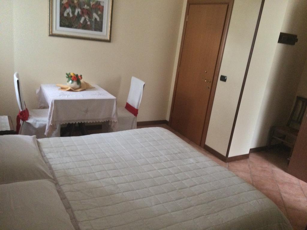 Villa Agriturismo Al Colle Del Ciliegio à Rovolon Chambre photo